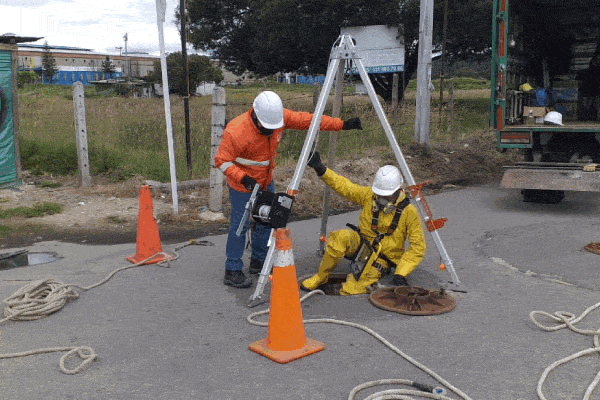 Limpieza, mantenimiento, instalación y tratamiento de aguas residuales, industriales y domésticas en Colombia.